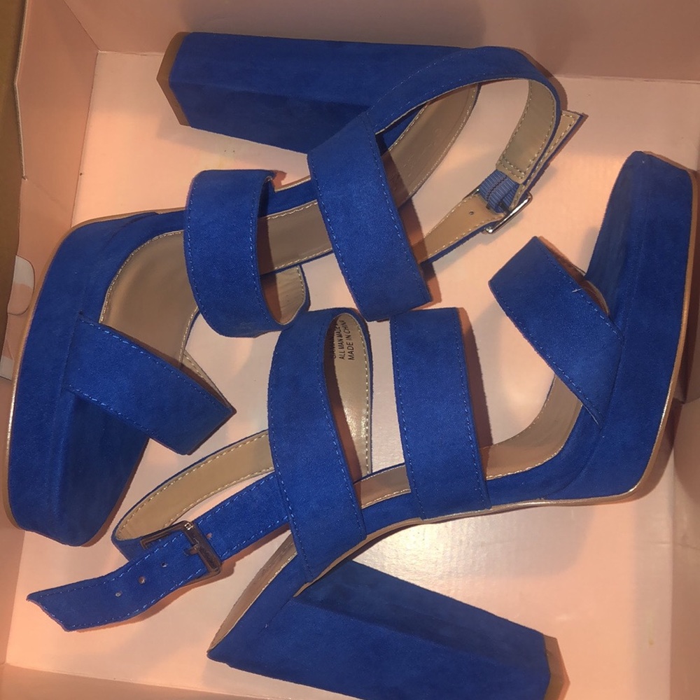 Heels - Picture 2 of 2